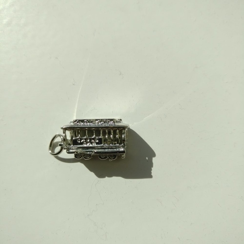 BRAND NEW STERLING SILVER POWELL-MASON CABLE CAR CHARM